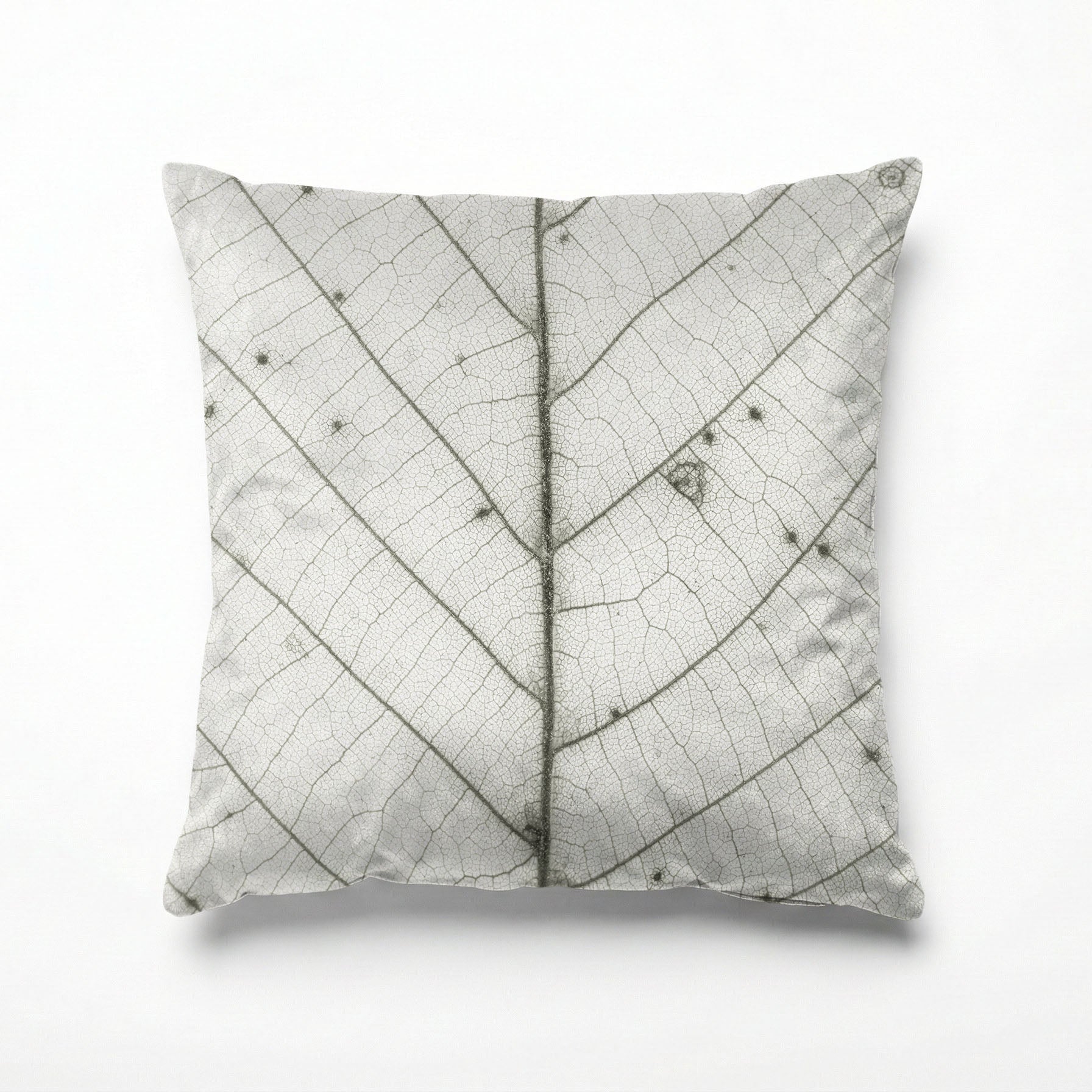 SKELETON LEAF SCATTER CUSHION