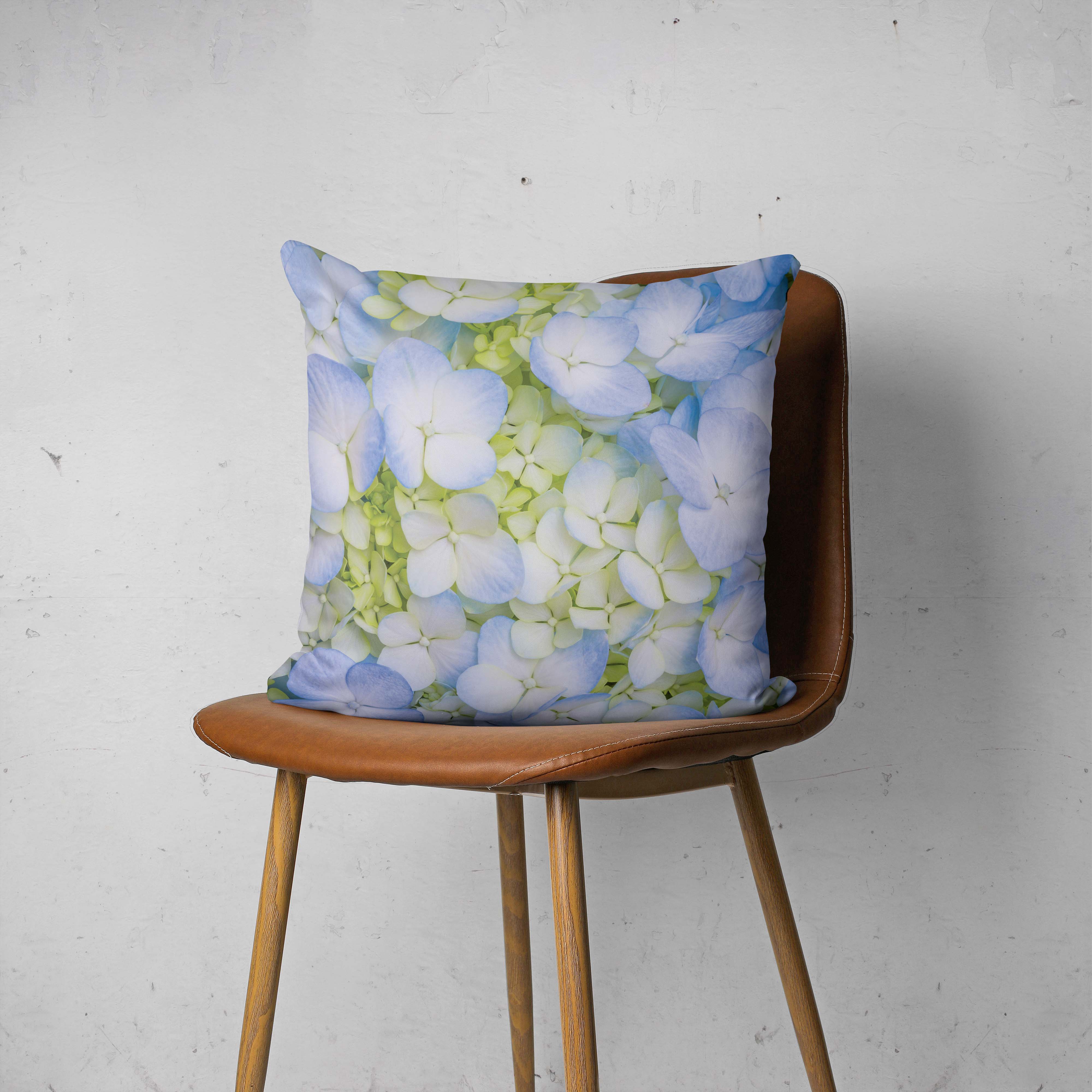 HYDRANGEA BLUE SCATTER CUSHION