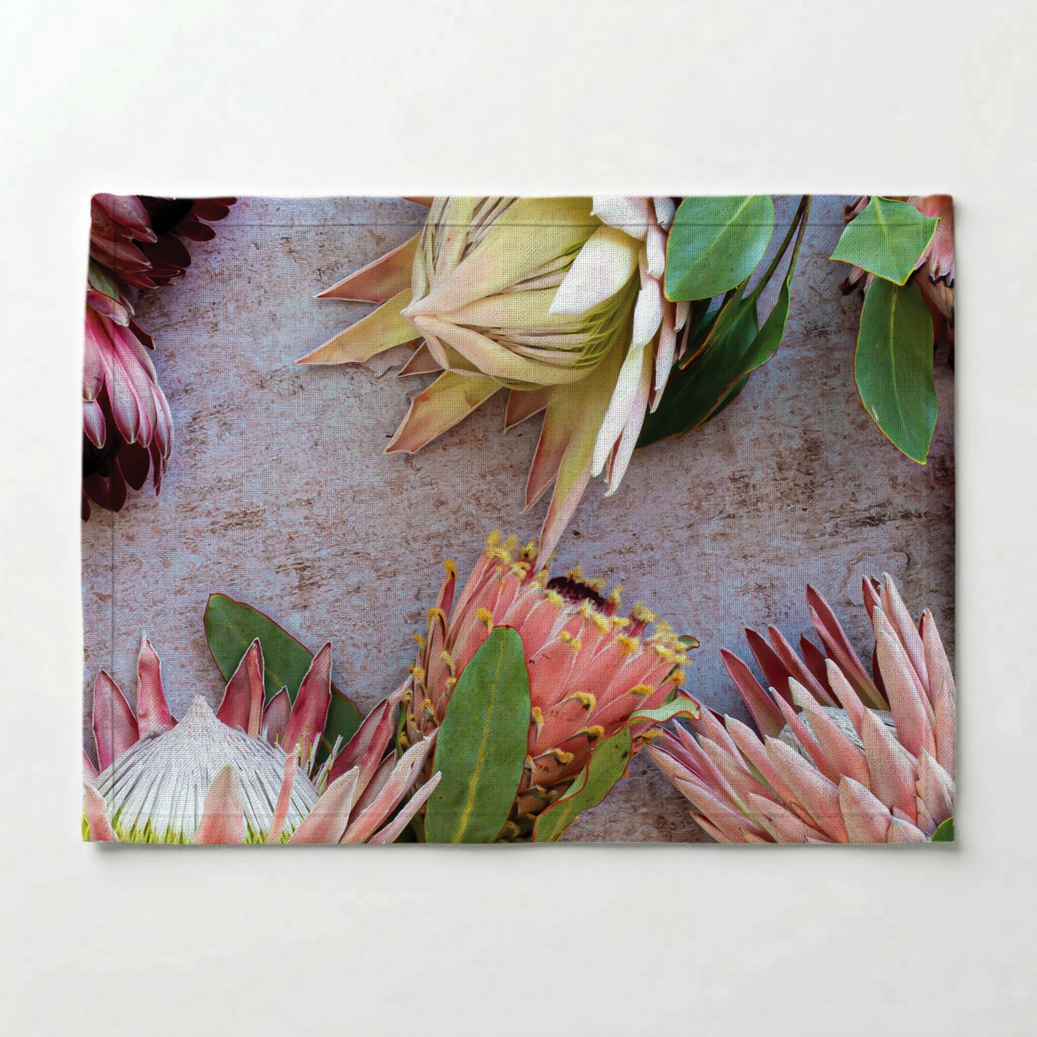 FLORAL PINK MIXED KING PROTEAS PLACEMAT