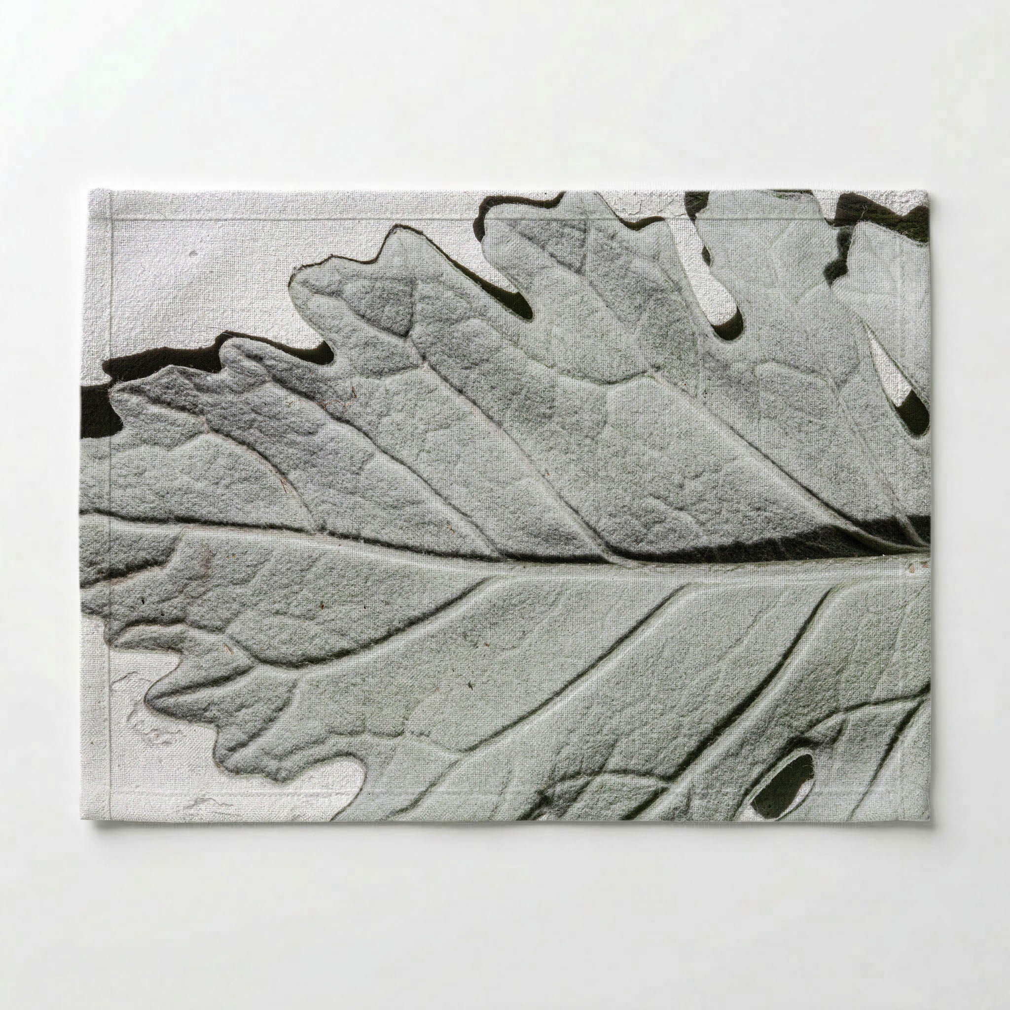 LEAVES GREY MONOCHROME LEAF PLACEMAT