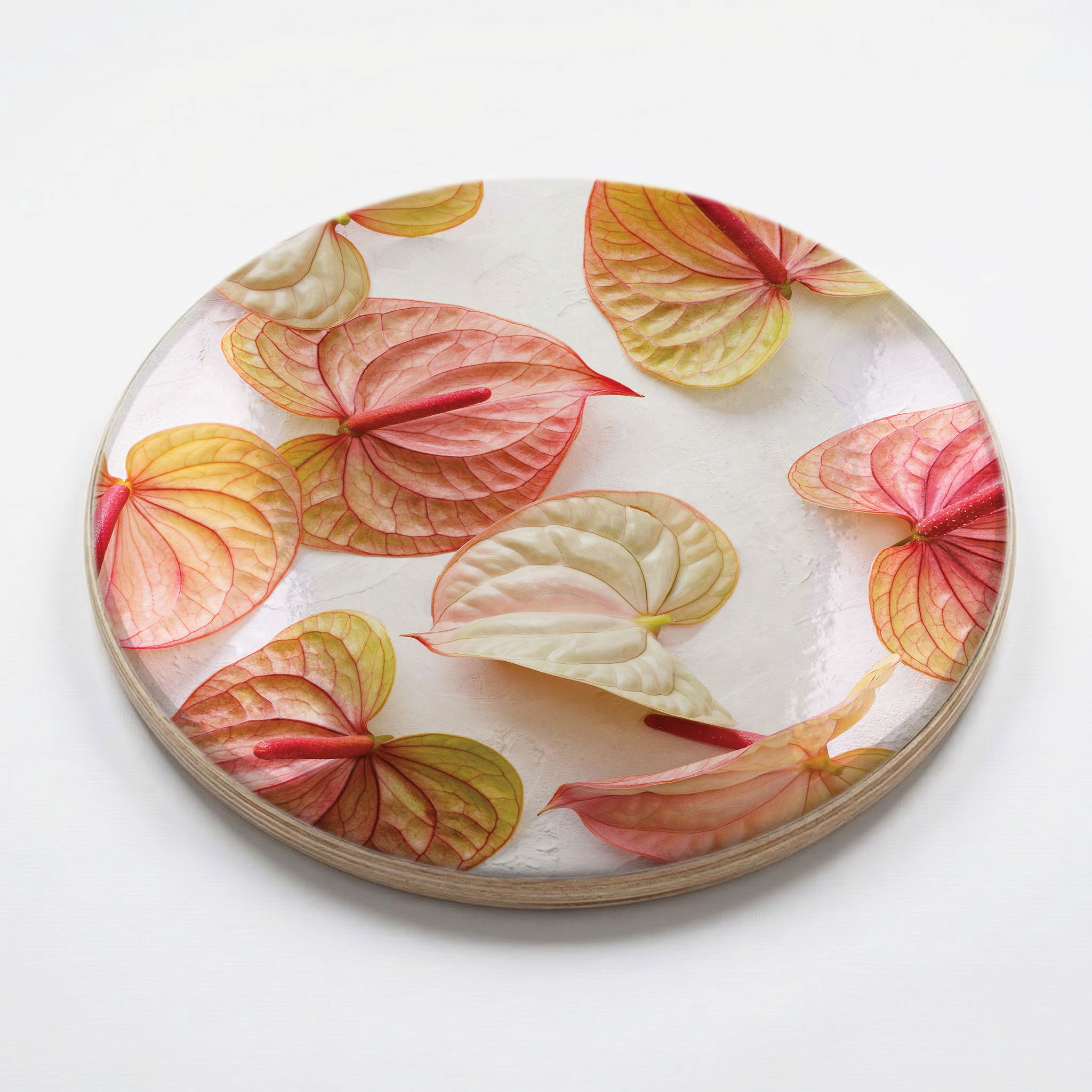 SCATTERED ANTHURIUM BLOOMS CHEESEBOARD