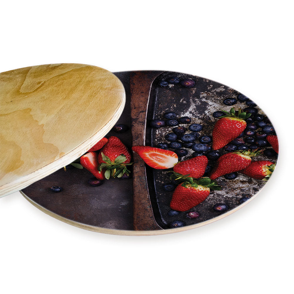 BERRIES ON RUSTIC TRAY CHEESEBOARD