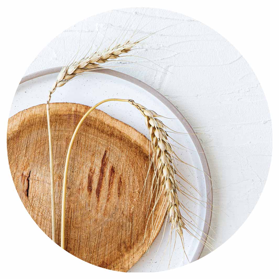 NATURAL BEIGE WHEAT ON WOOD AND WHITE ROUND COASTER