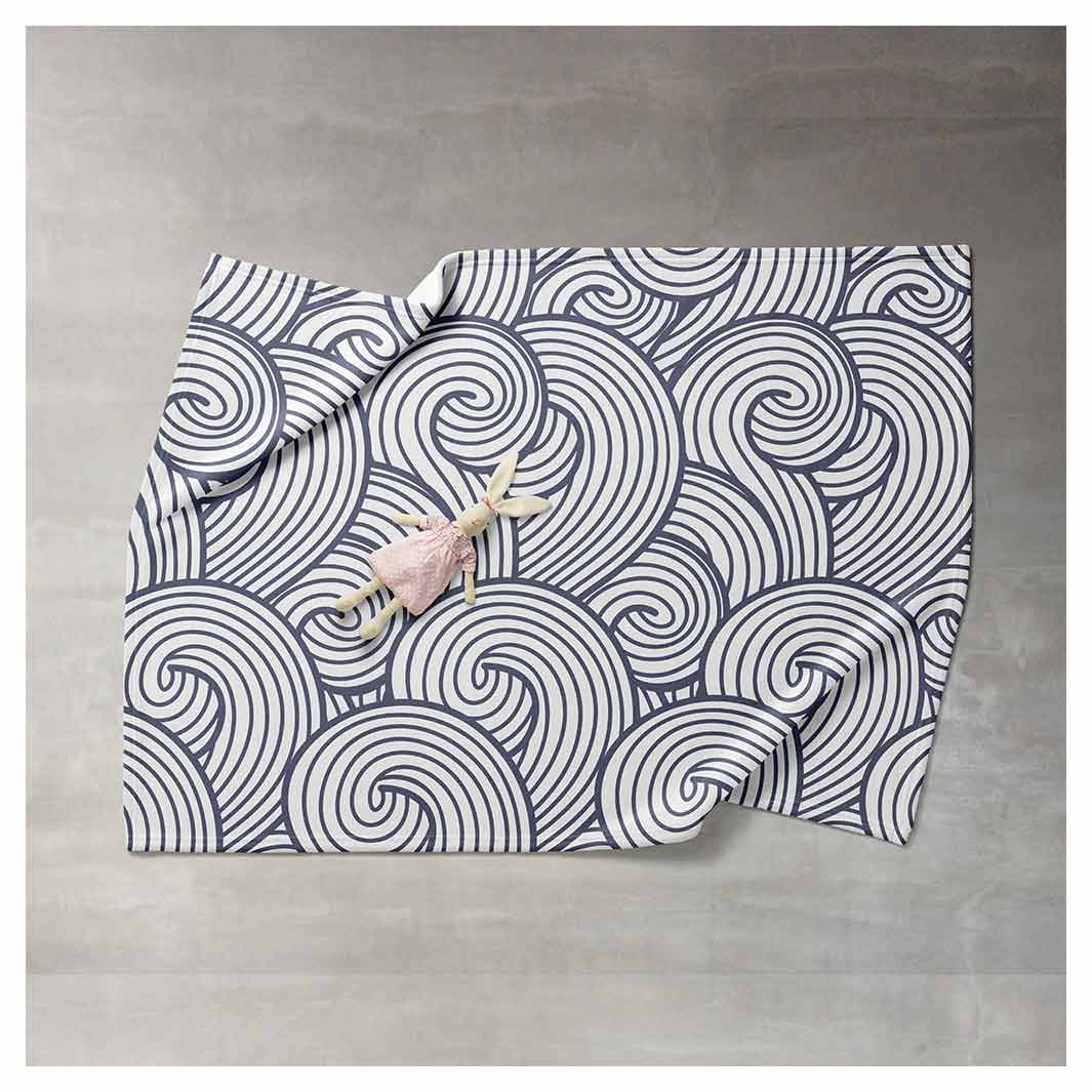 KIDS NAVY WAVES LINE PATTERN FLEECE BLANKET