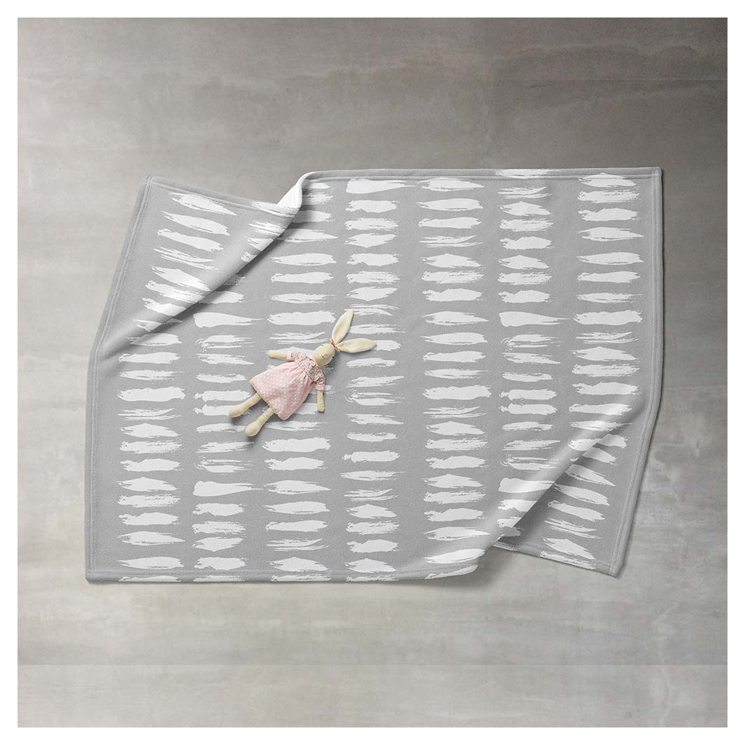 KIDS GREY WHITE LINES PATTERN FLEECE BLANKET