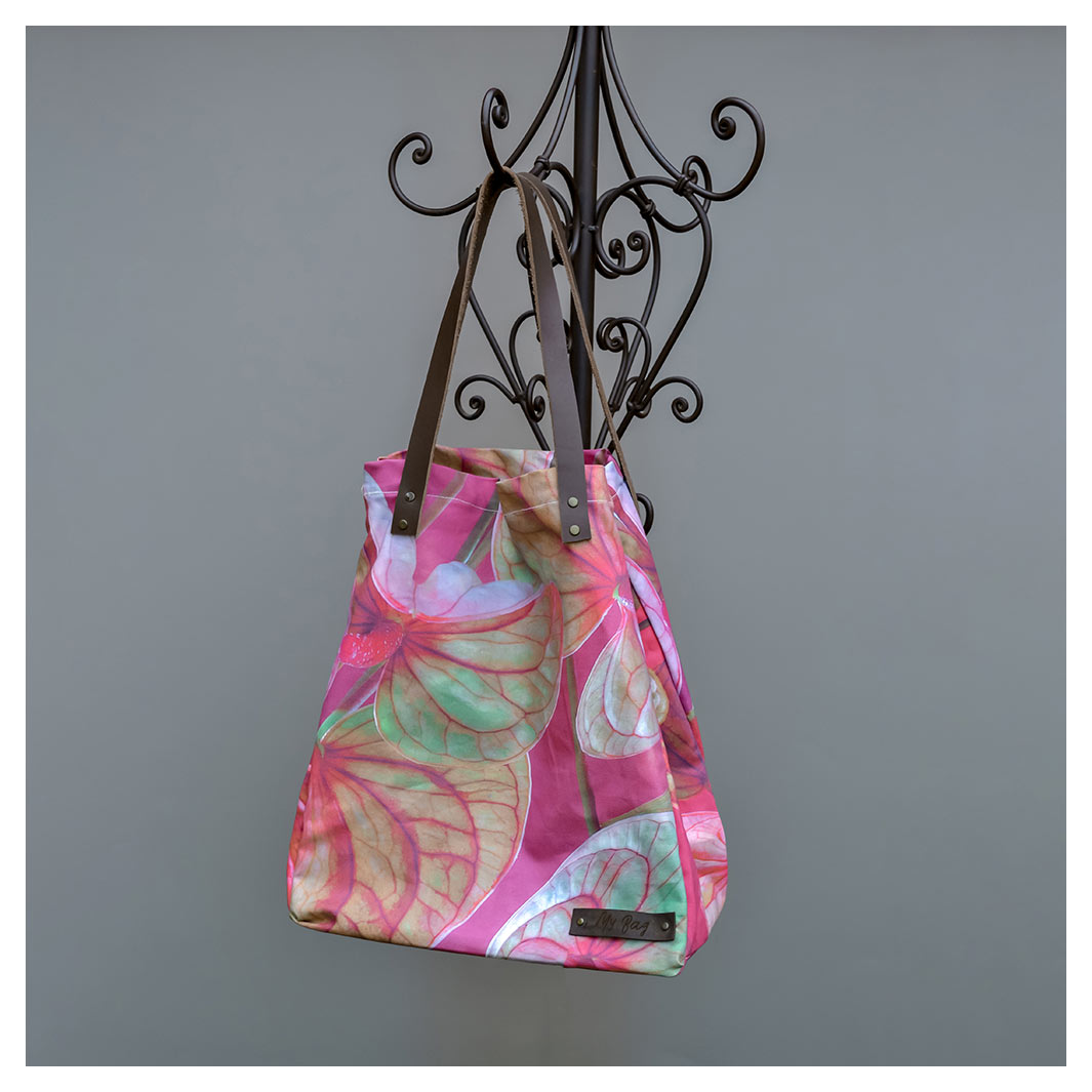ANTHURIUM LIGHT PINK AND GREEN ON MAGENTA MY BAG