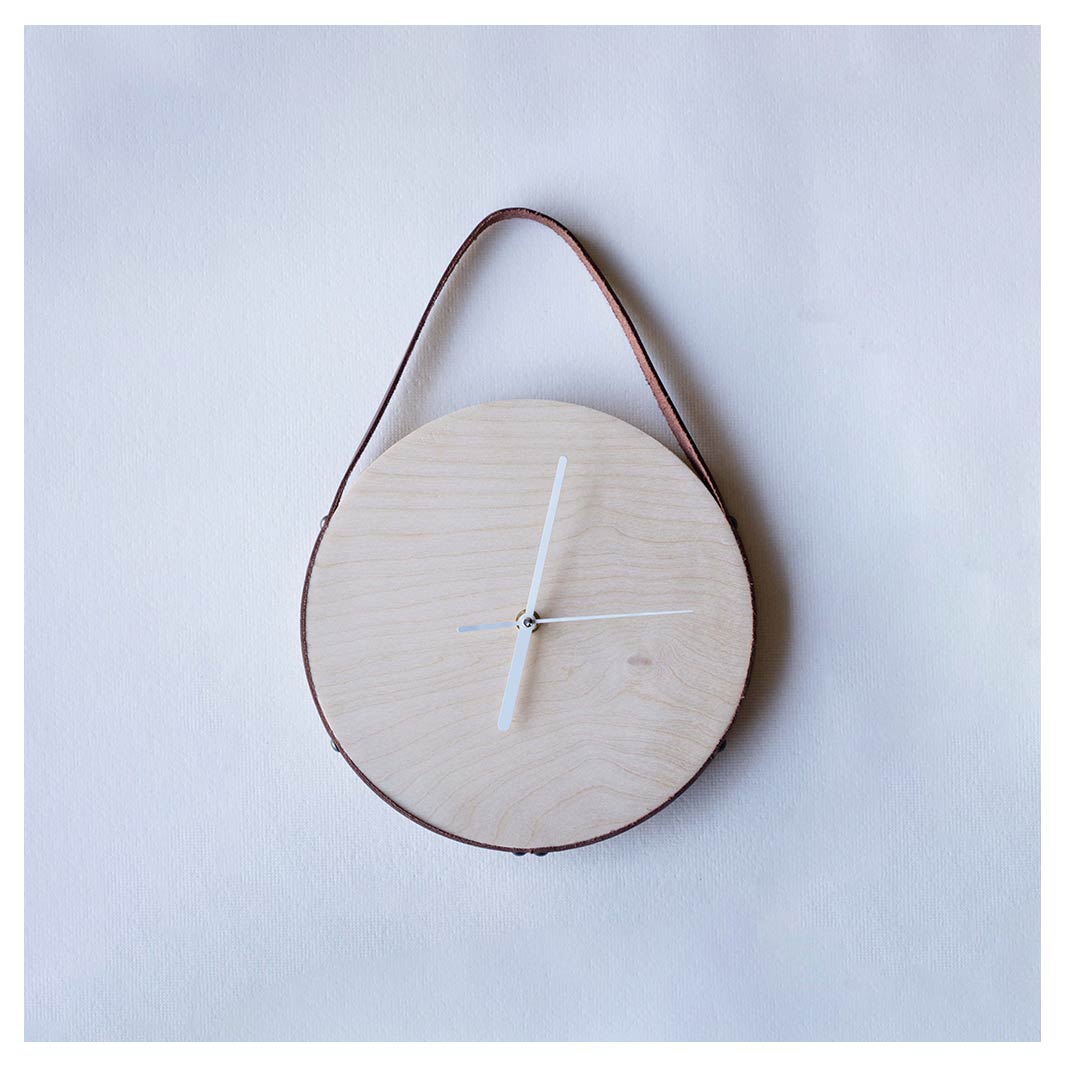 NATURAL WOOD NORDIC CLOCK