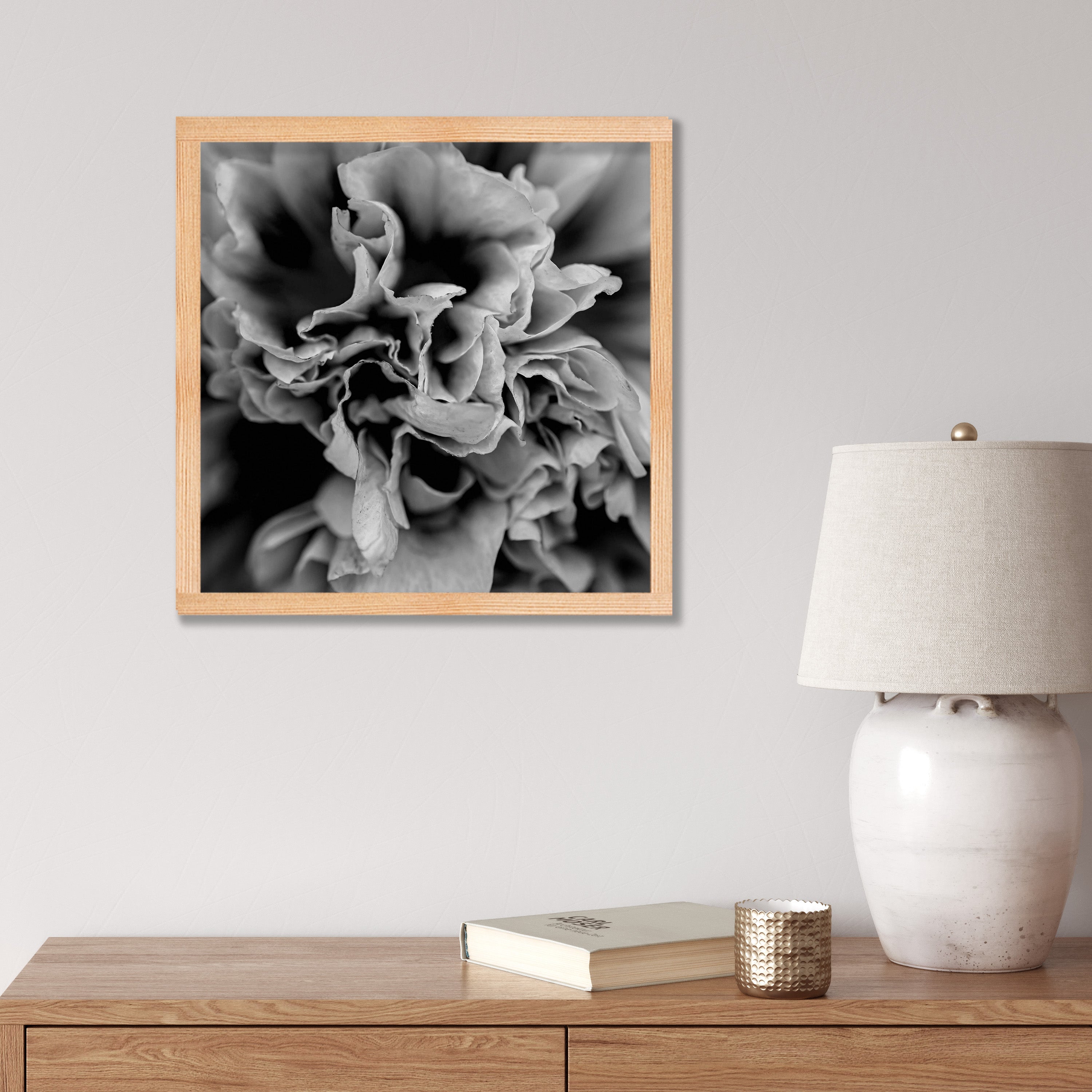 FLORAL BLACK AND WHITE PEONY PINE BOX