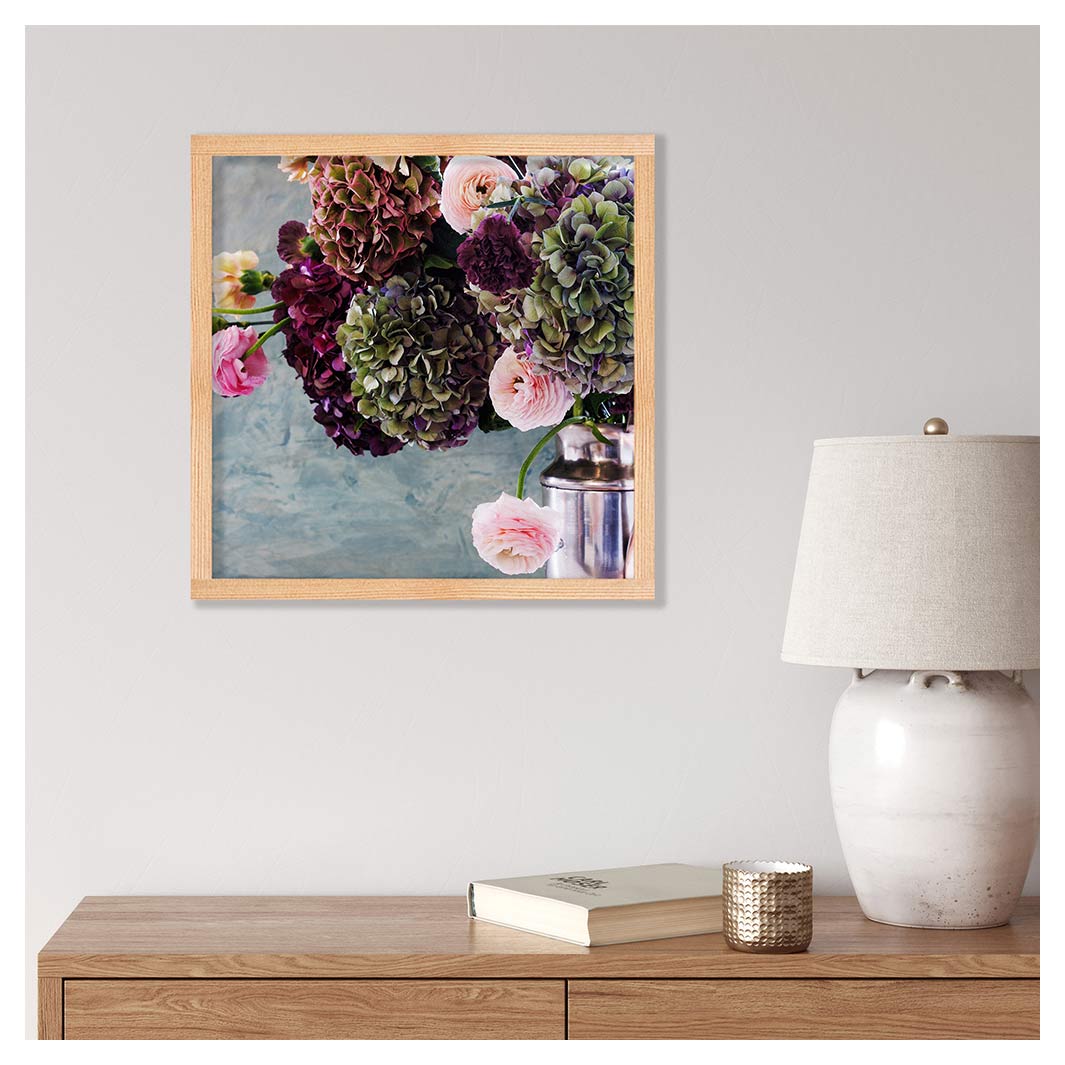 HYDRANGEA RANUNCULUS FLORALS ON BLUE PINE BOX
