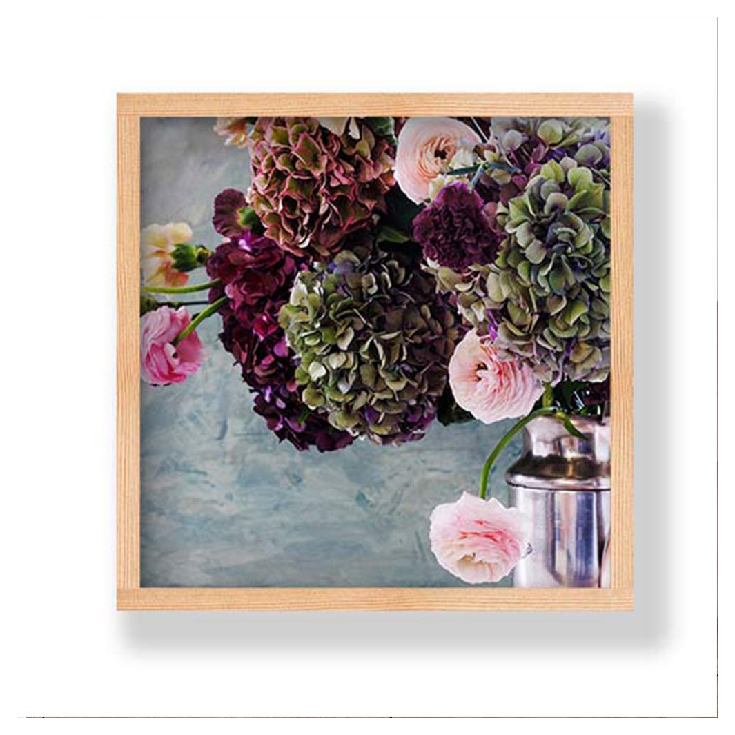 HYDRANGEA RANUNCULUS FLORALS ON BLUE PINE BOX