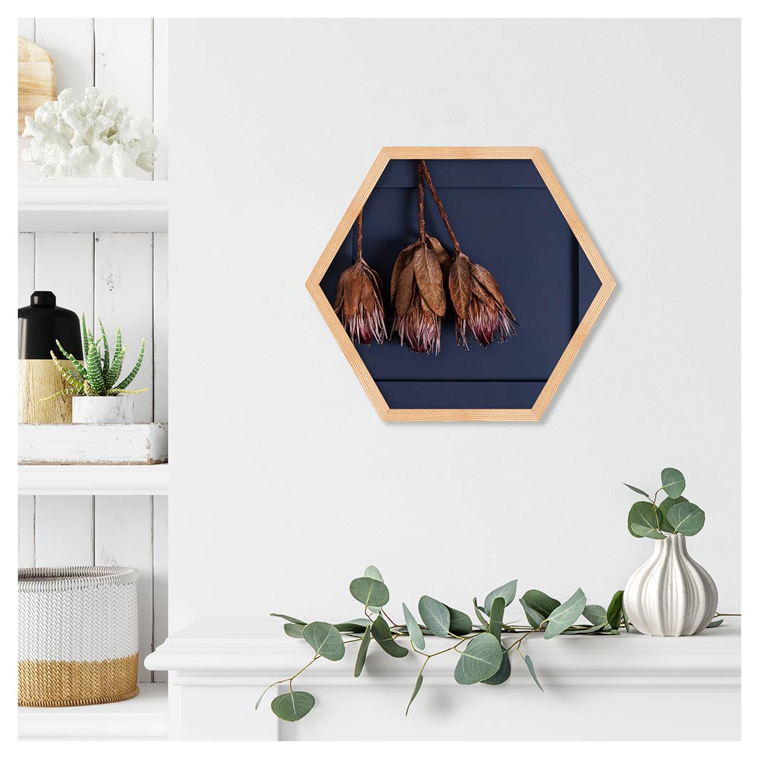 GOLDEN PROTEA TRIO PINE HEX