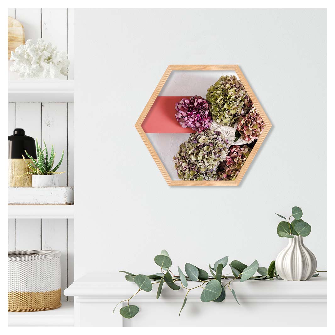HYDRANGEA GEO RED BLOCKS ARRANGEMENT PINE HEX