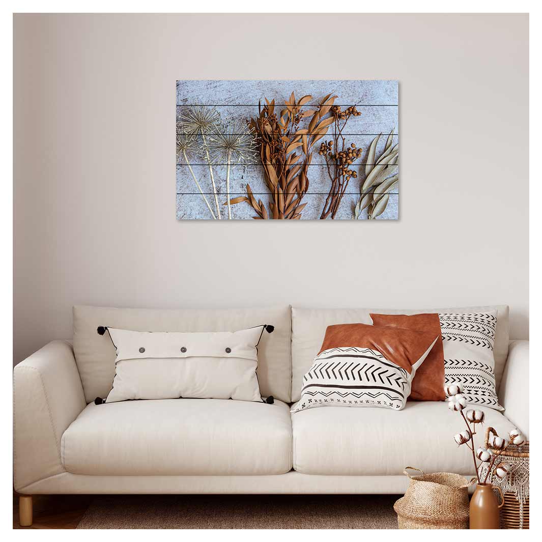 LEAVES BROWN NATURAL AMBERNUTS WITH GREEN FOLIAGE PINE WOOD PRINT