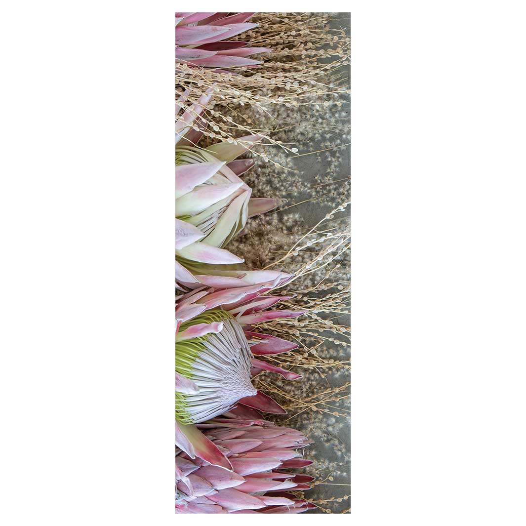 FLORAL DEEP PINK KING PROTEA RUNNER RUG