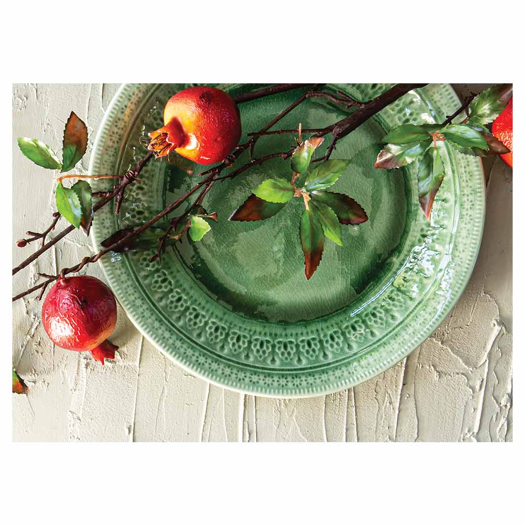 NATURAL RED POMEGRANATES ON GREEN PLATE TABLECLOTH