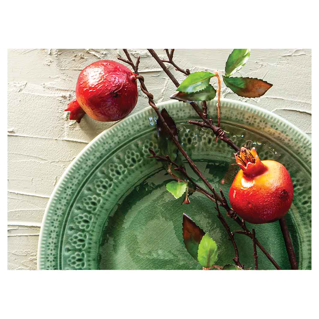 NATURAL RED POMEGRANATES ON GREEN PLATE TEA TRAY