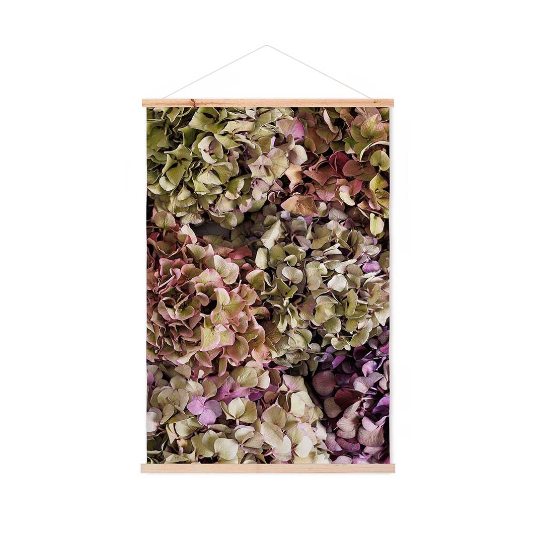 HYDRANGEA GEO RED BLOCKS ARRANGEMENT WALL HANGING