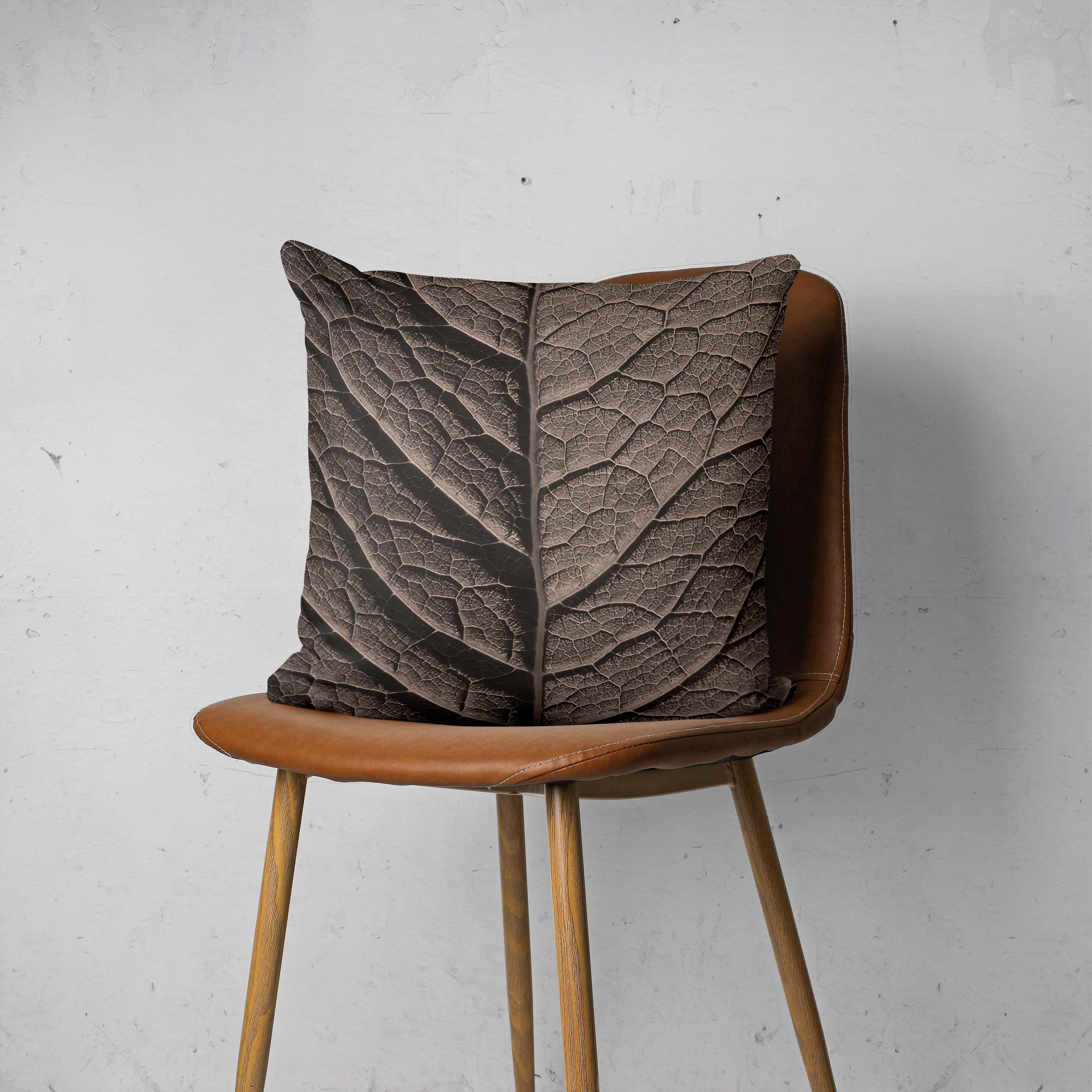 EARTHY VEINS SCATTER CUSHION