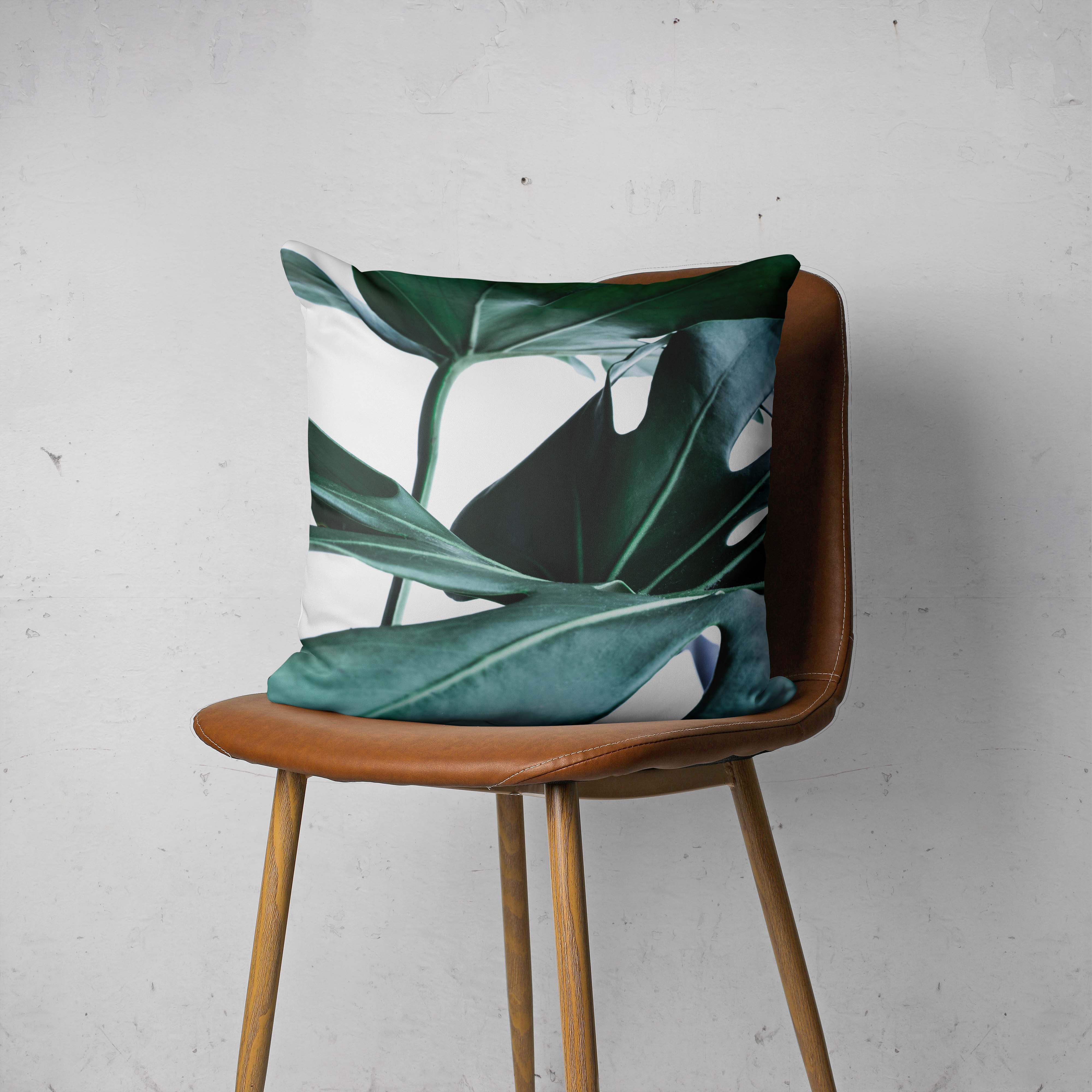 MONSTERA LIGHT SCATTER CUSHION