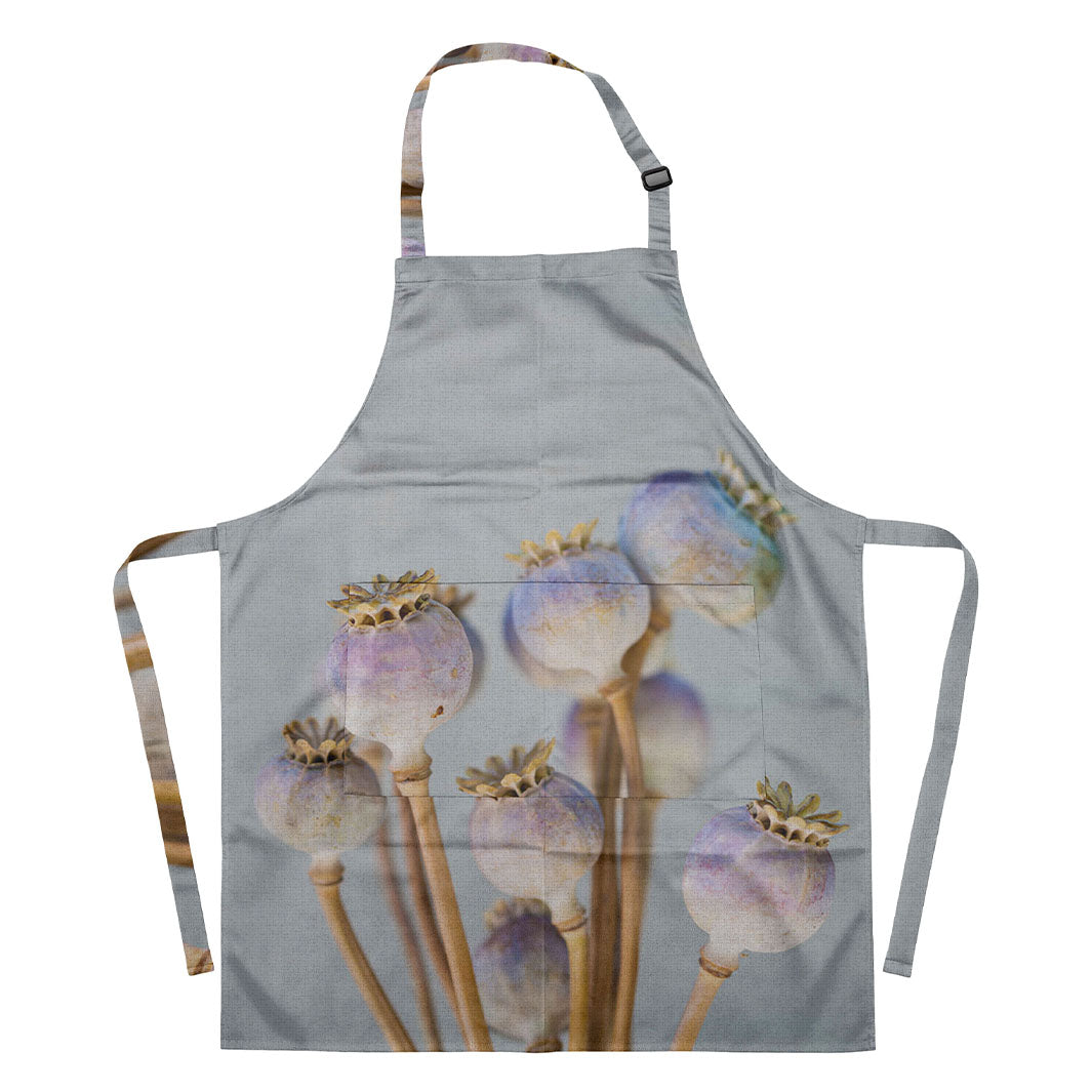 NATURAL PURPLE GIANT POPPY SEED BUNCH ON GREY APRON