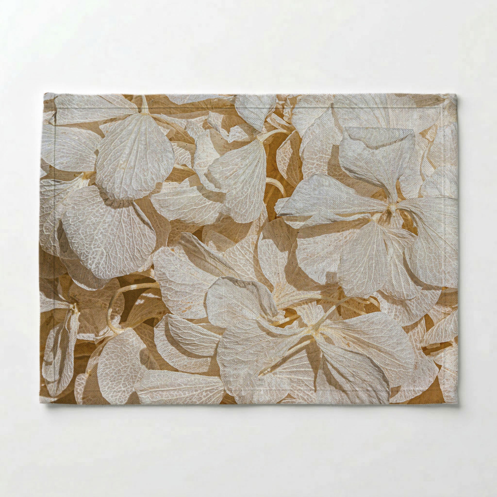 FLORAL CREAM BLEACHED HYDRANGEA LEAVES PLACEMAT