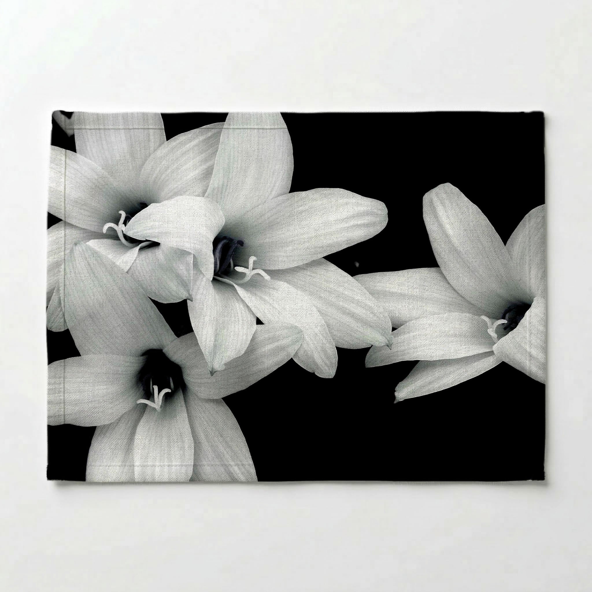 LILY NOIR PLACEMAT
