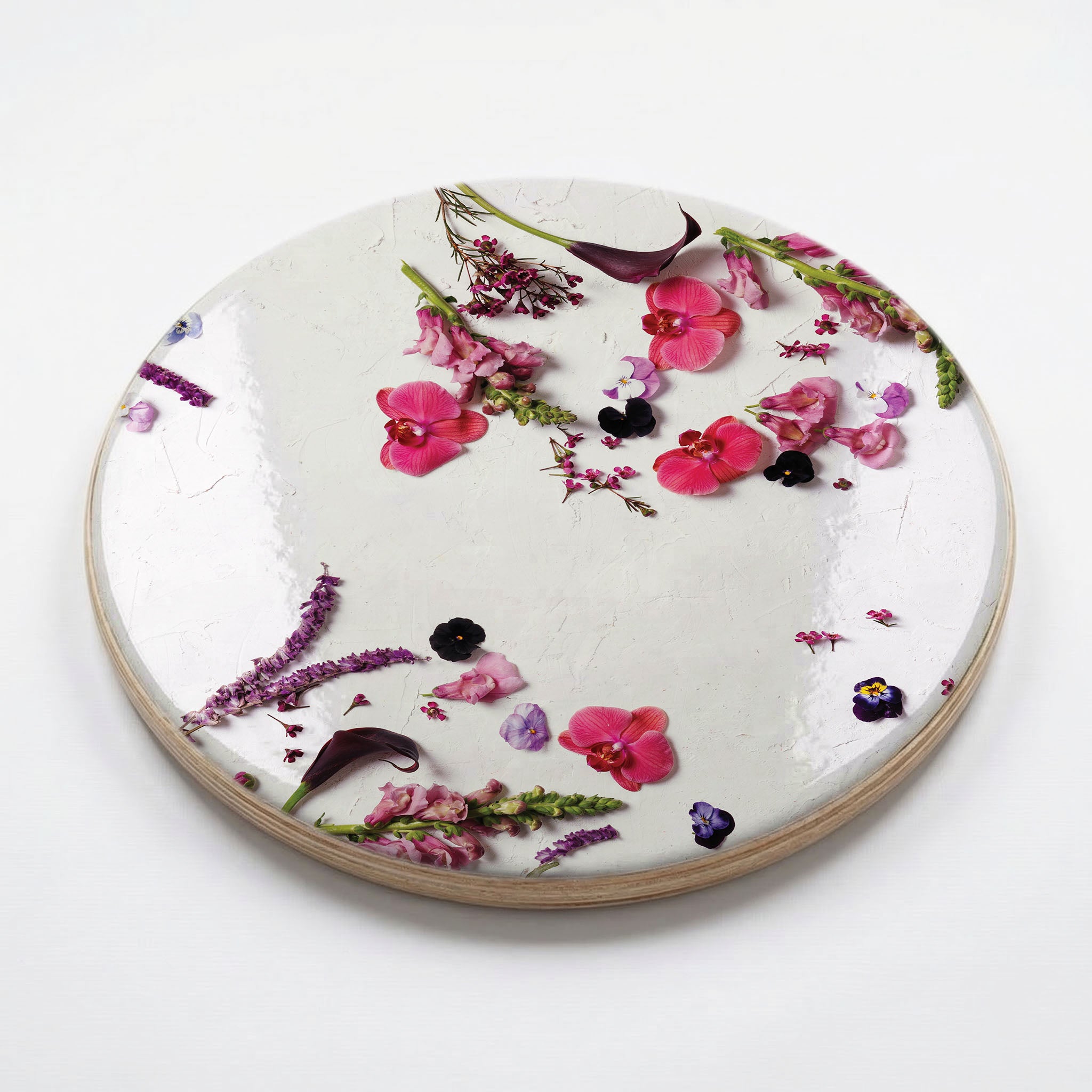 SCATTERED BLOSSOMS ON WHITE CHEESEBOARD