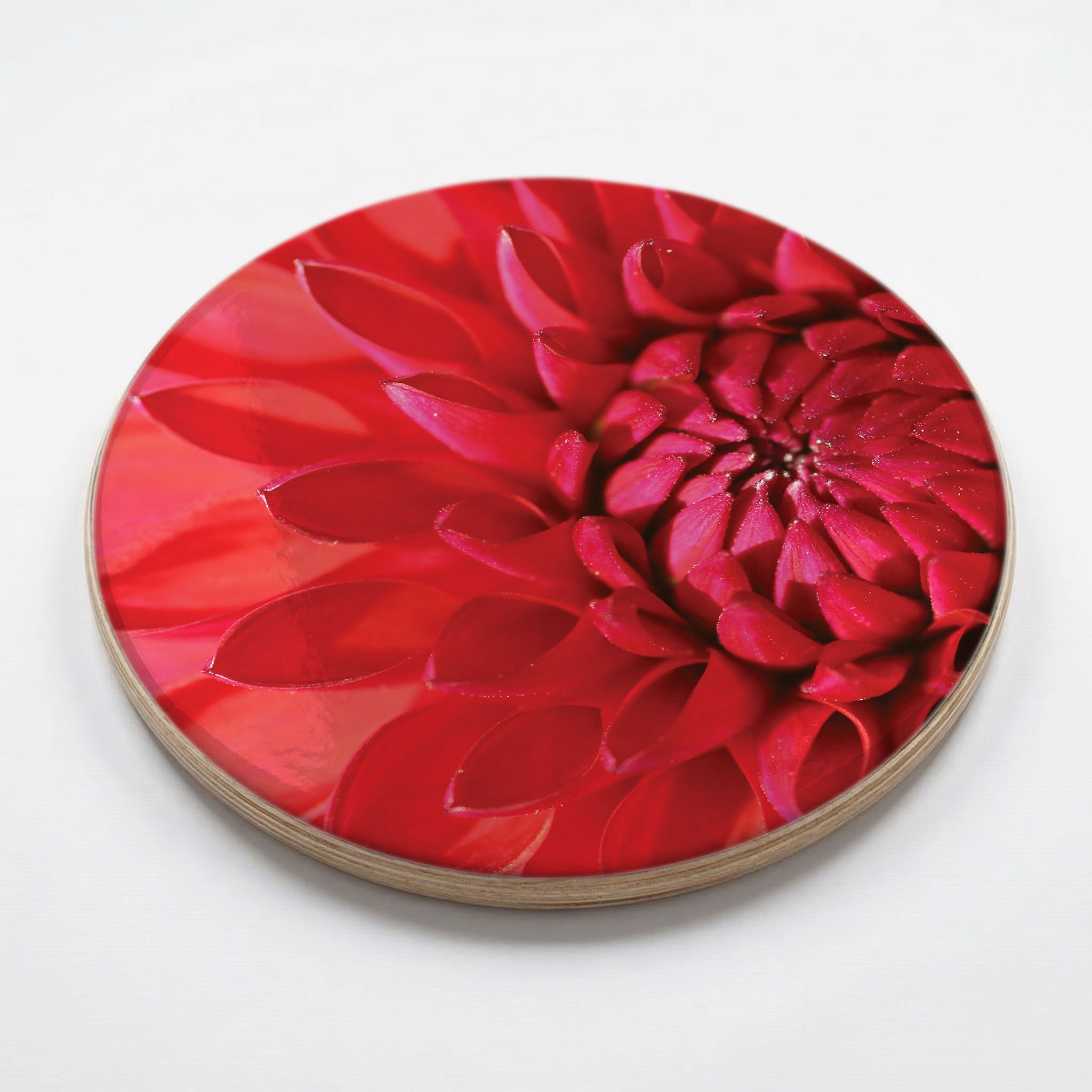 DAHLIA RED CHEESEBOARD