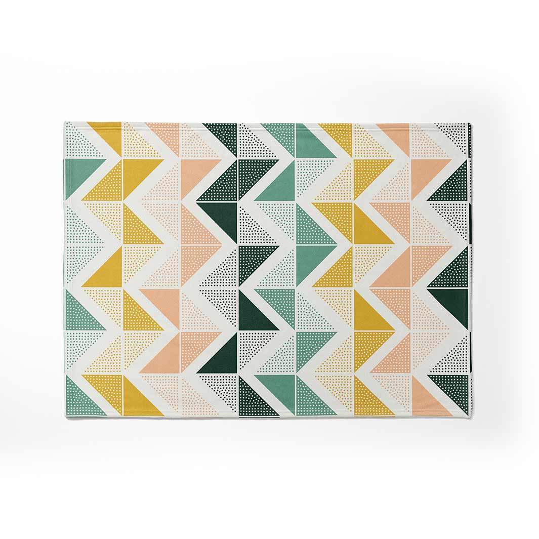 KIDS MULTICOLOUR GEOMETRIC TRIANGLE PATTERN FLEECE BLANKET