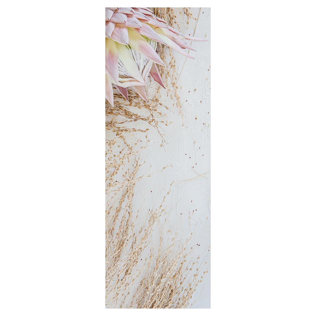 FLORAL PINK GRASSY PROTEA RUNNER RUG